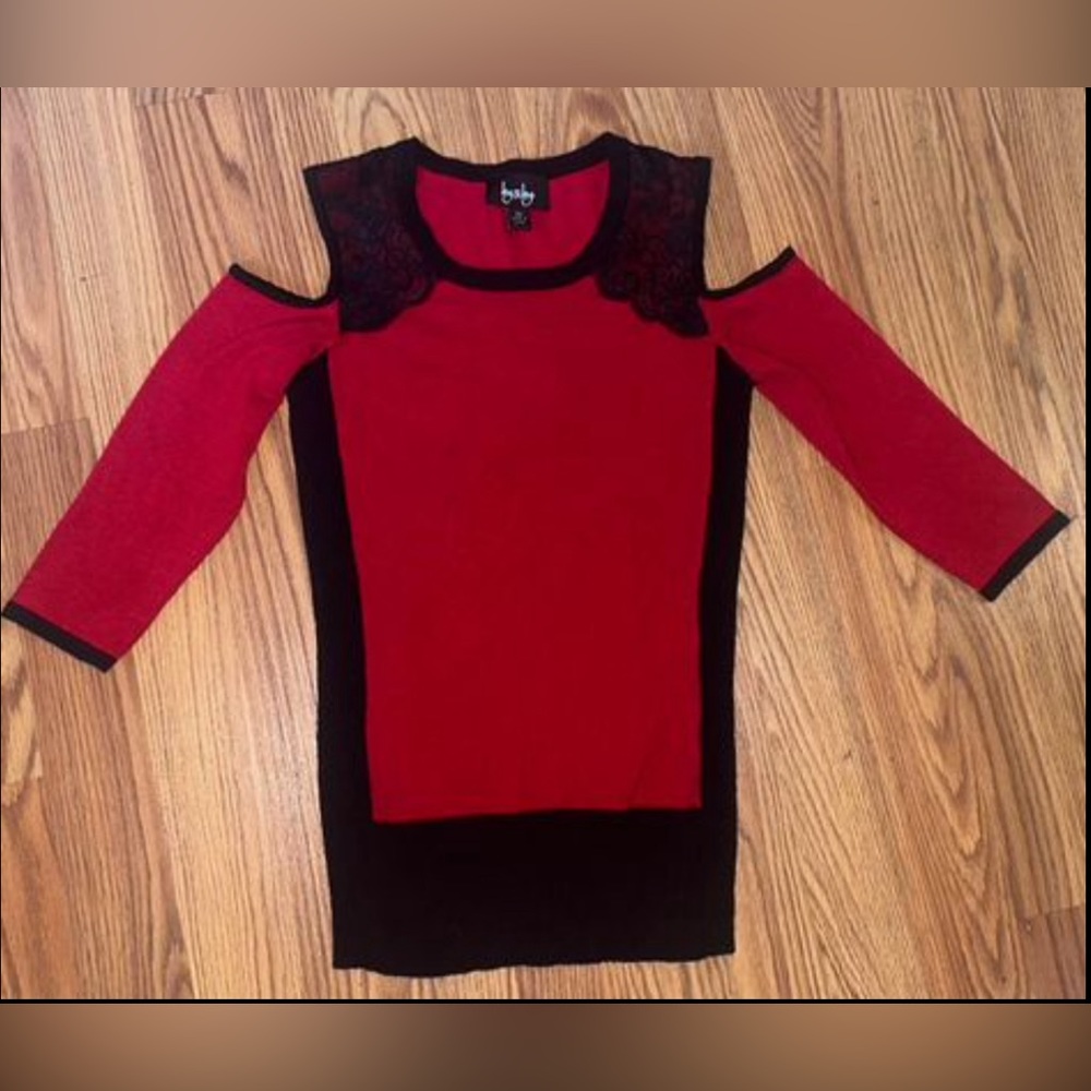 Women Red and Black Blouse XS (looks way better on)
